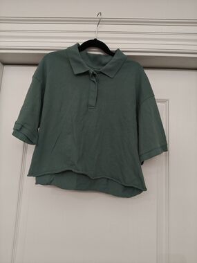 American Eagle Outfitters Green Cropped Polo Tee
